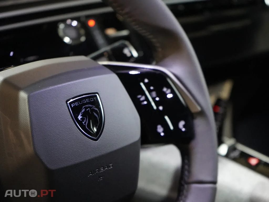 Peugeot 3008 1.2 Hybrid Allure e-DCS6