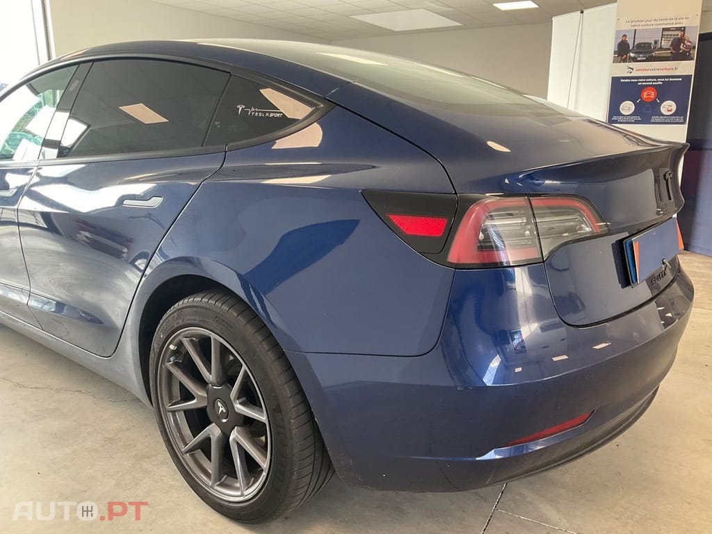 Tesla Model 3 Standard Range Plus RWD