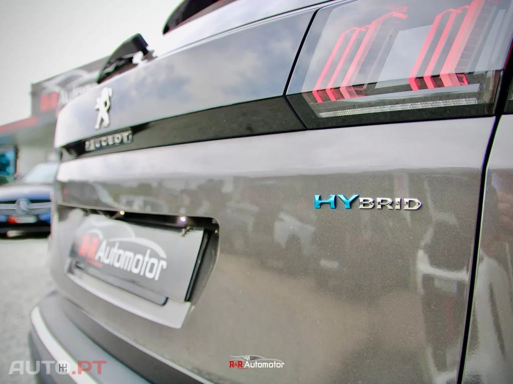 Peugeot 3008 1.6 Hybrid Allure e-EAT8
