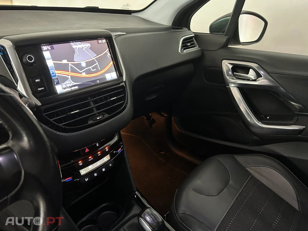 Peugeot 2008 1.2 PureTech Allure