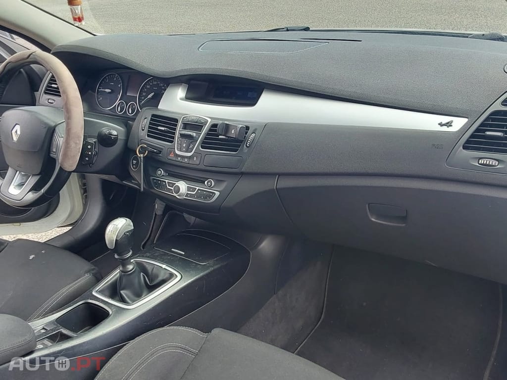 Renault Laguna Coupe Laguna Coupe 2.0 dCi Dynamique S 4Control