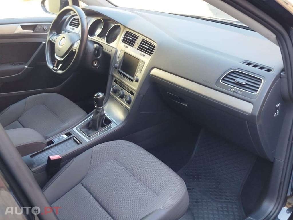 Volkswagen Golf 1.0 TSI Confortline