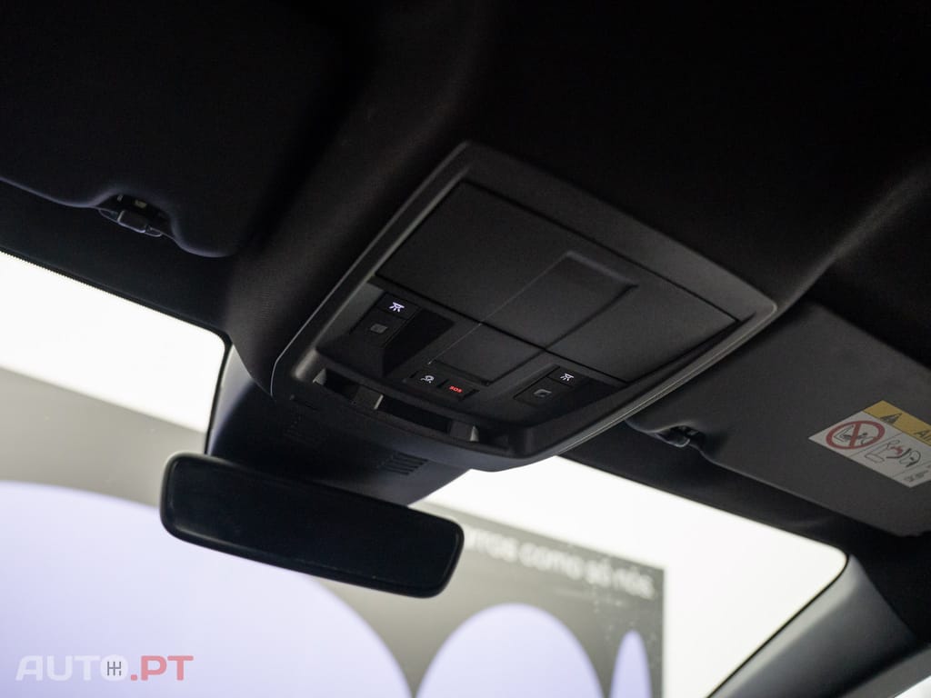 Peugeot 3008 1.2 Hybrid Allure e-DCS6