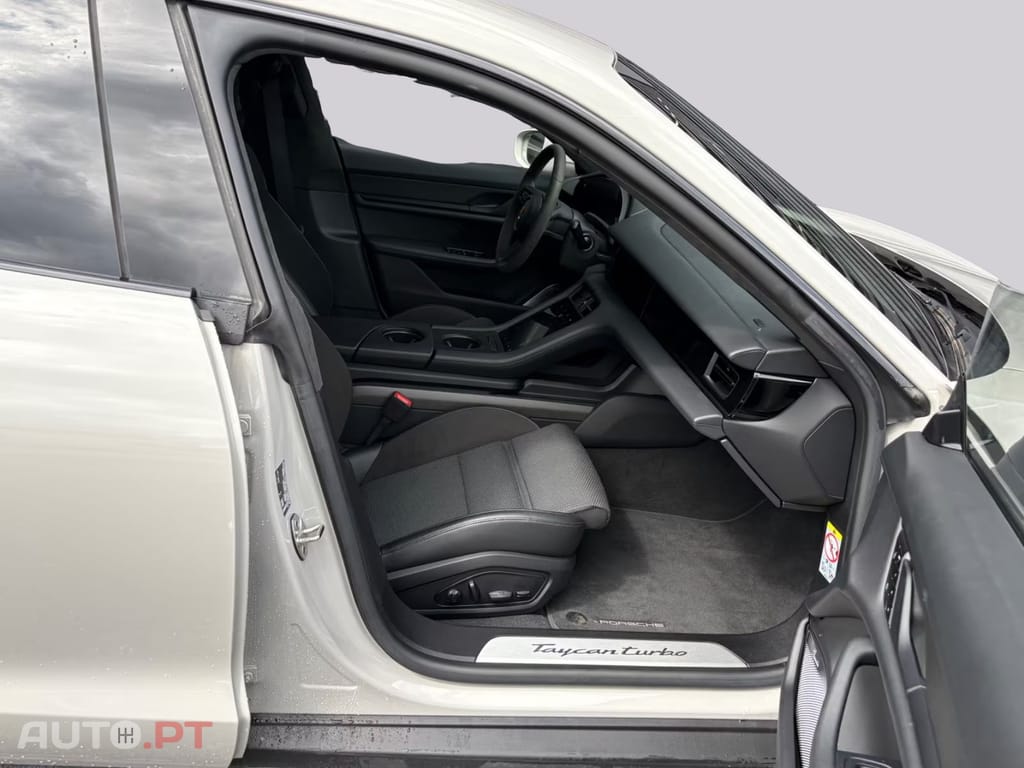 Porsche Taycan Turbo  I.V.A DEDUTIVEL