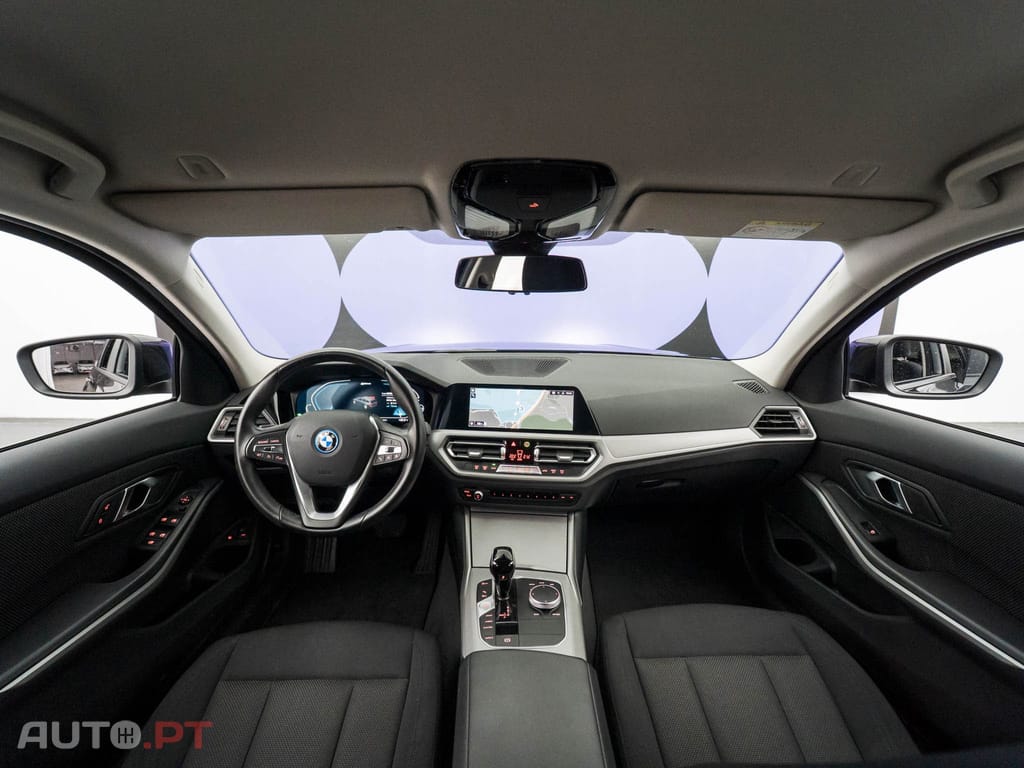 BMW 330 e Touring Line Sport Auto