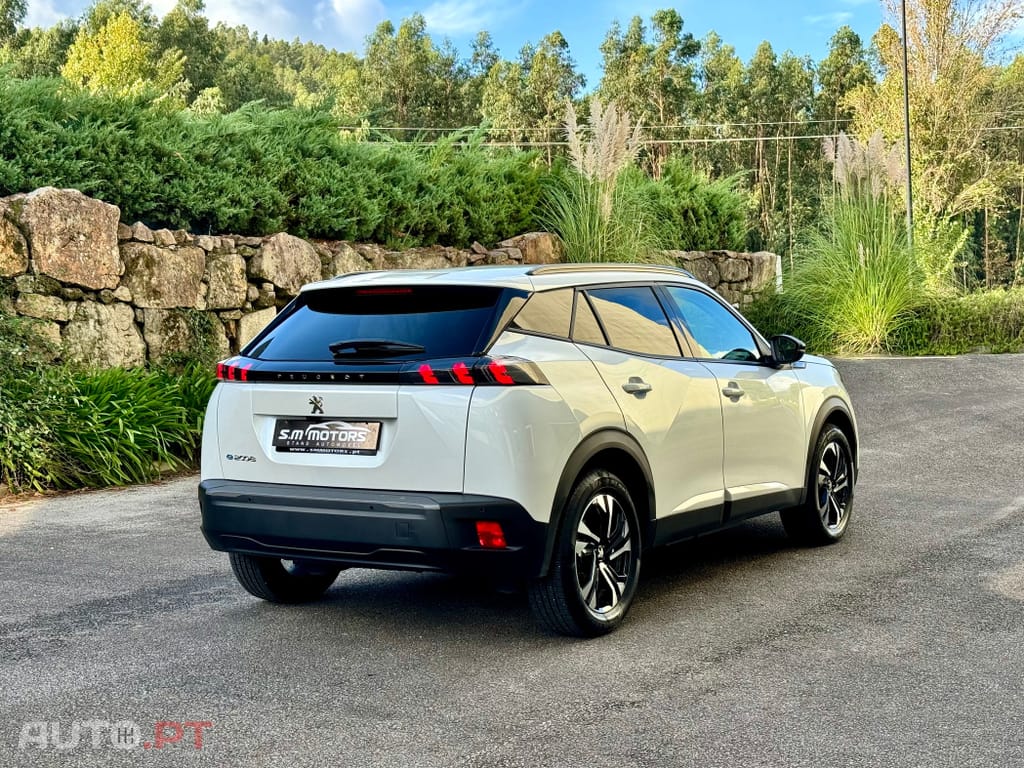 Peugeot E-2008 50 kWh Allure