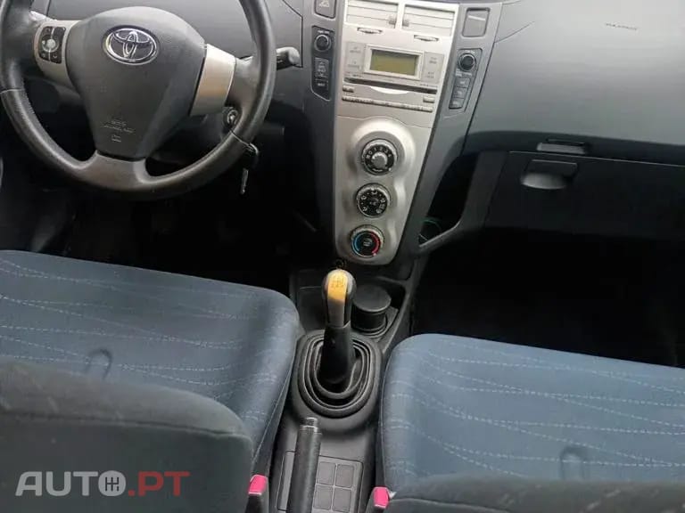 Toyota Yaris 1.0 VVT-i AC
