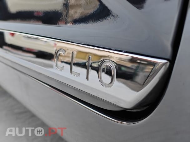 Renault Clio TCe 100 INTENS