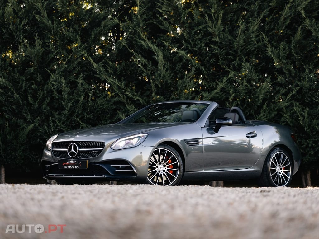 Mercedes-Benz SLC Standard