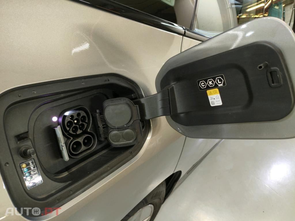 BMW iX xDrive 40