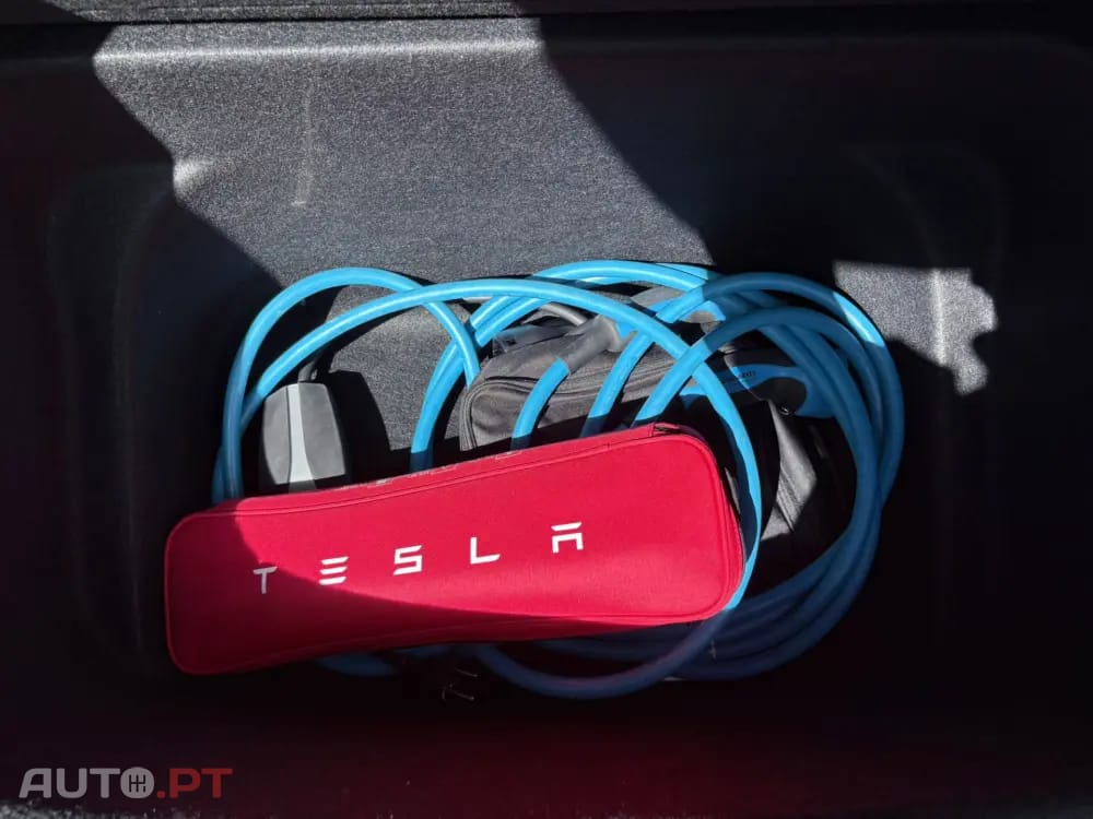 Tesla Model Y Long Range Tração Integral