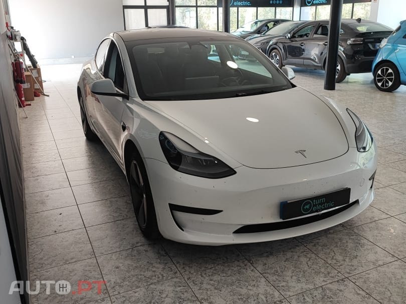 Tesla Model 3 Standard Range Plus RWD