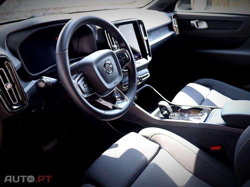 Volvo XC40 Recharge Core