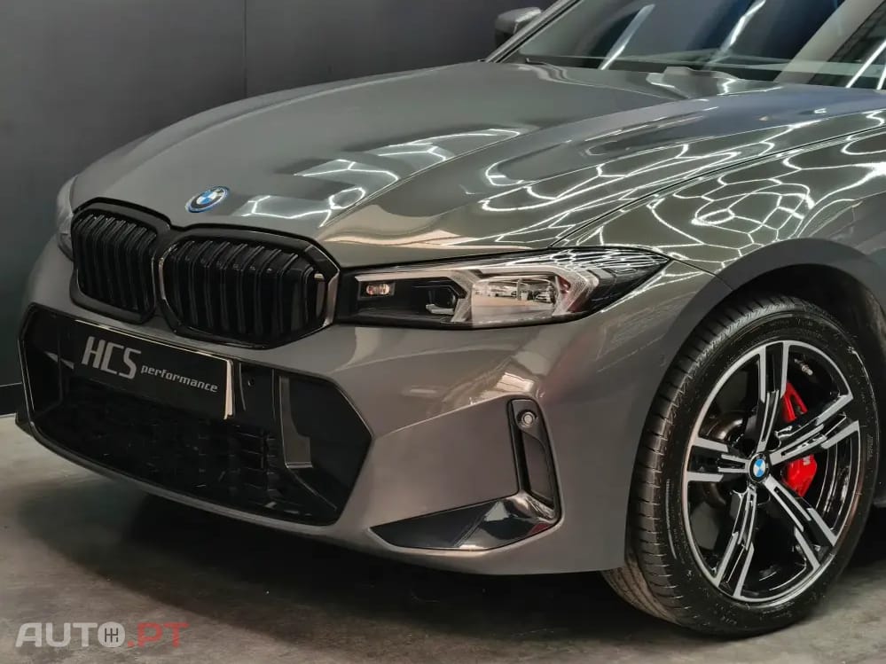 BMW 330 e Pack Desportivo M Pro Auto