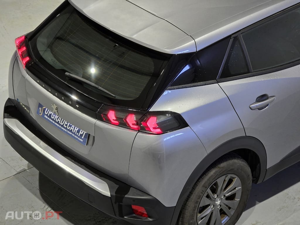 Peugeot E-2008 50 kWh Active Pack
