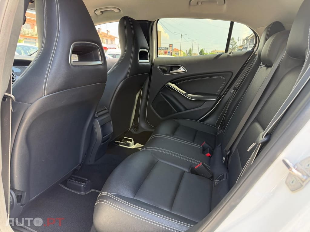 Mercedes-Benz GLA 180 AMG Line