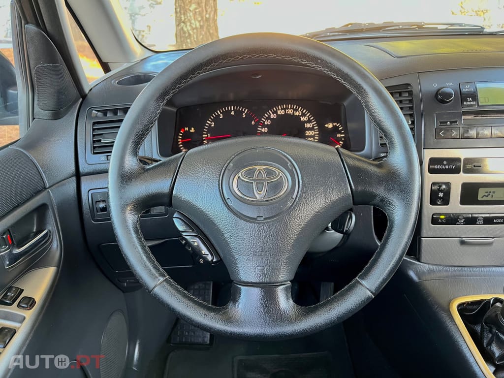 Toyota Corolla Verso 2.0 D-4D Sol