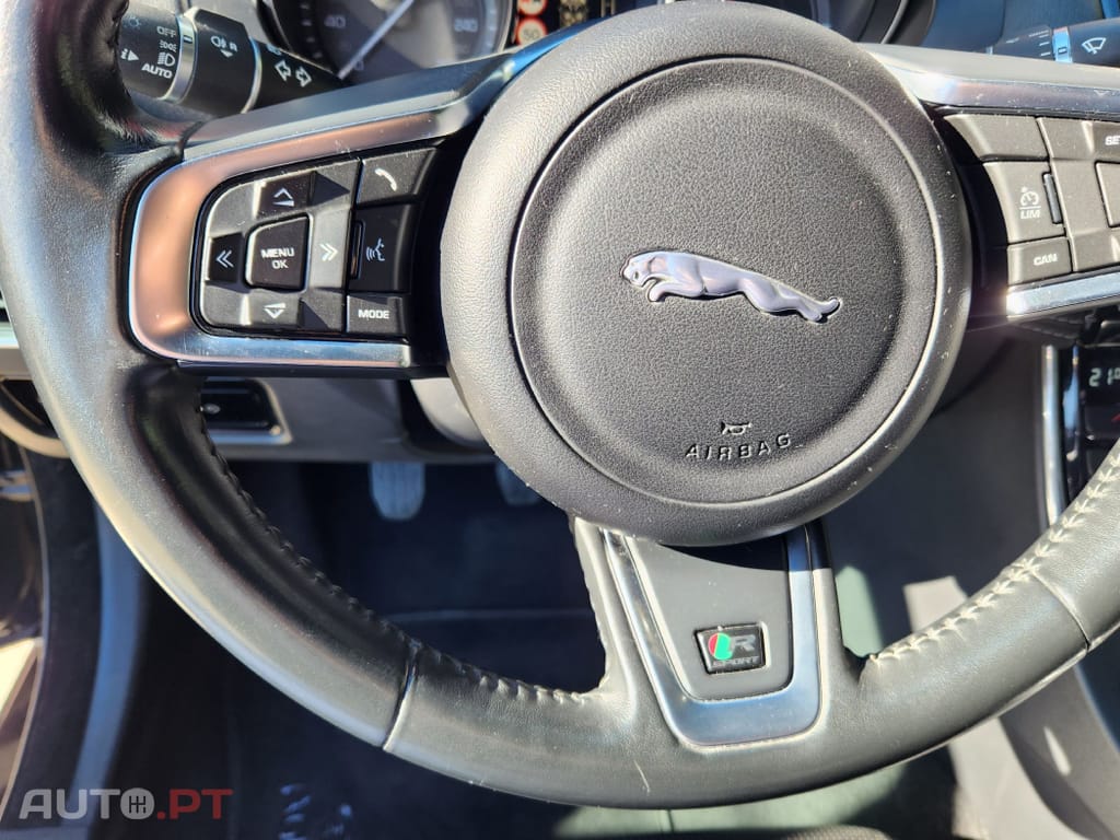 Jaguar XE 2.0 D R-Sport