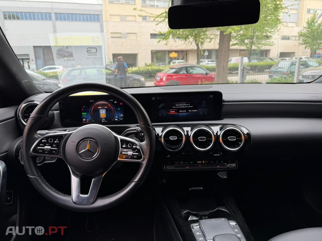 Mercedes-Benz CLA 250 e Progressive