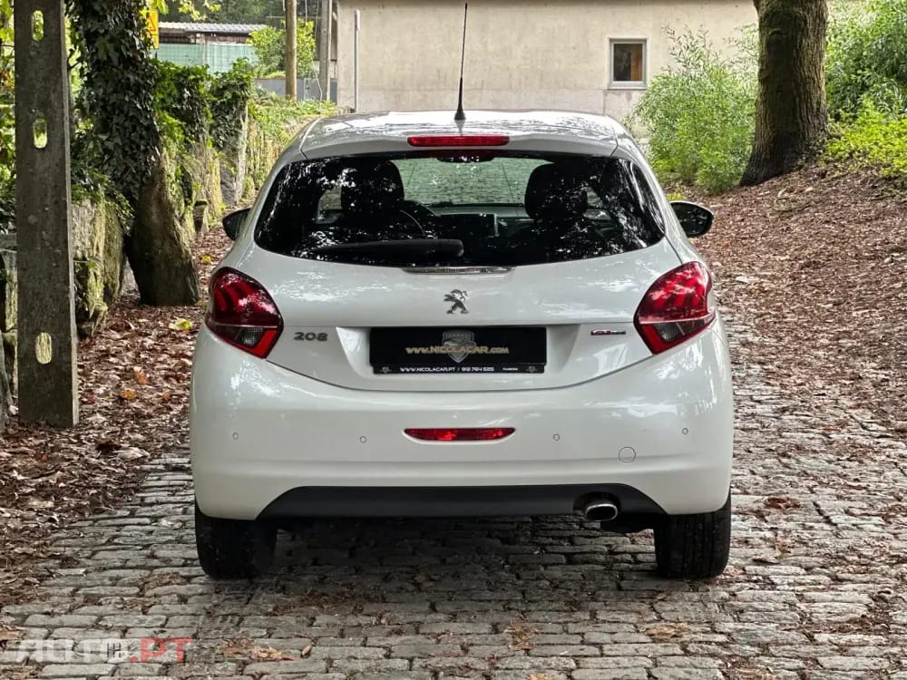 Peugeot 208 1.2 PureTech GT Line