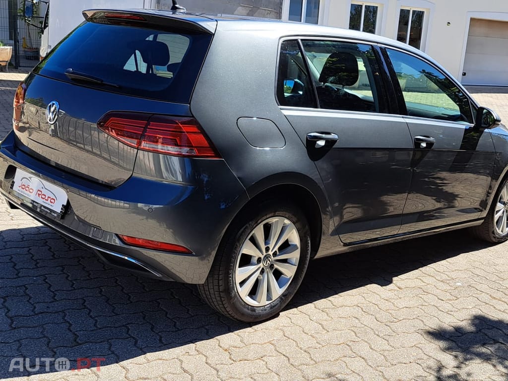 Volkswagen Golf 1.6 TDI DSG  Confortline