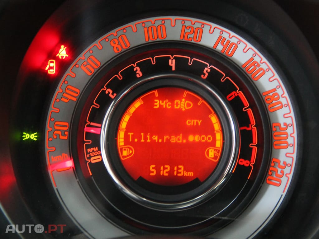 Fiat 500 1.0 Hybrid RED — fotografia 13
