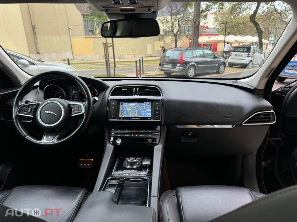 Jaguar F-Pace 2.0 i4D Prestige Aut.