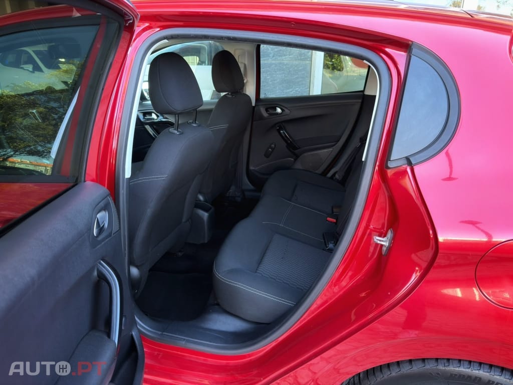 Peugeot 208 1.2 PureTech Style