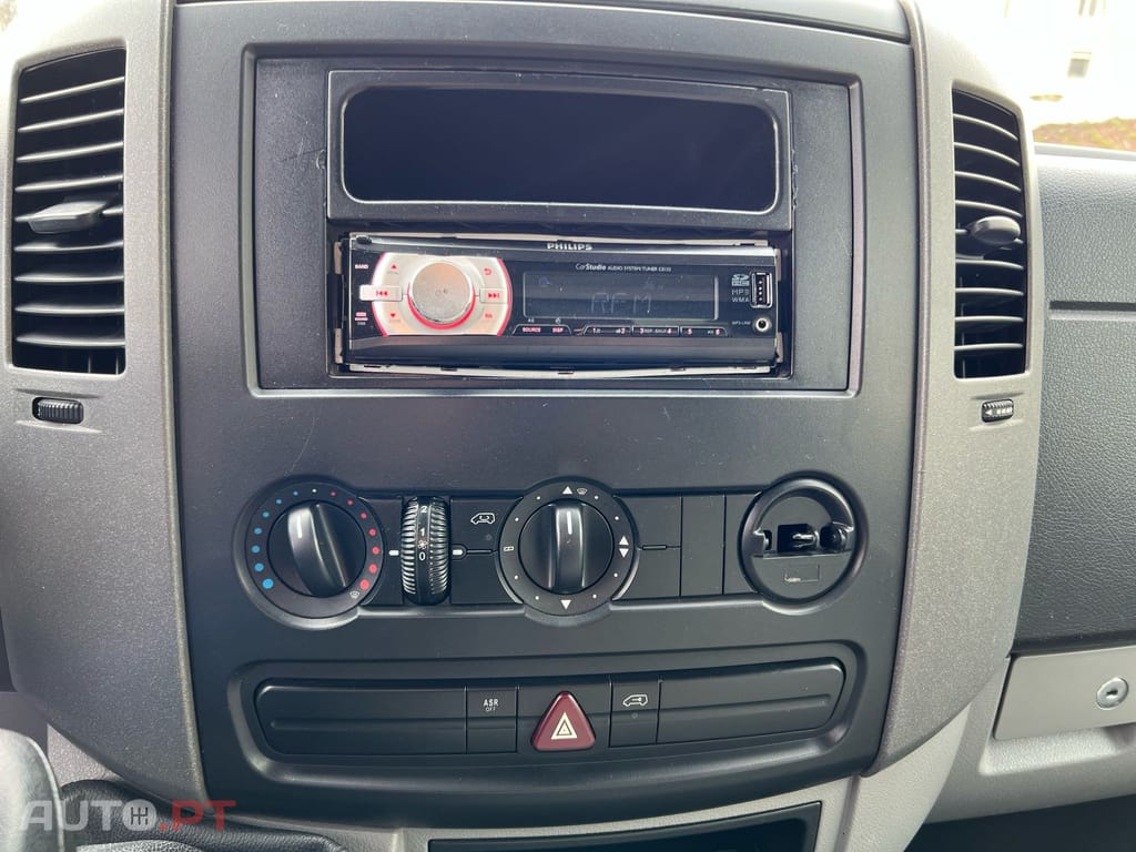 Volkswagen Crafter 35 2.5 TDi 164 Média