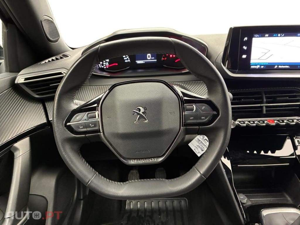 Peugeot 2008 1.2 PureTech Allure