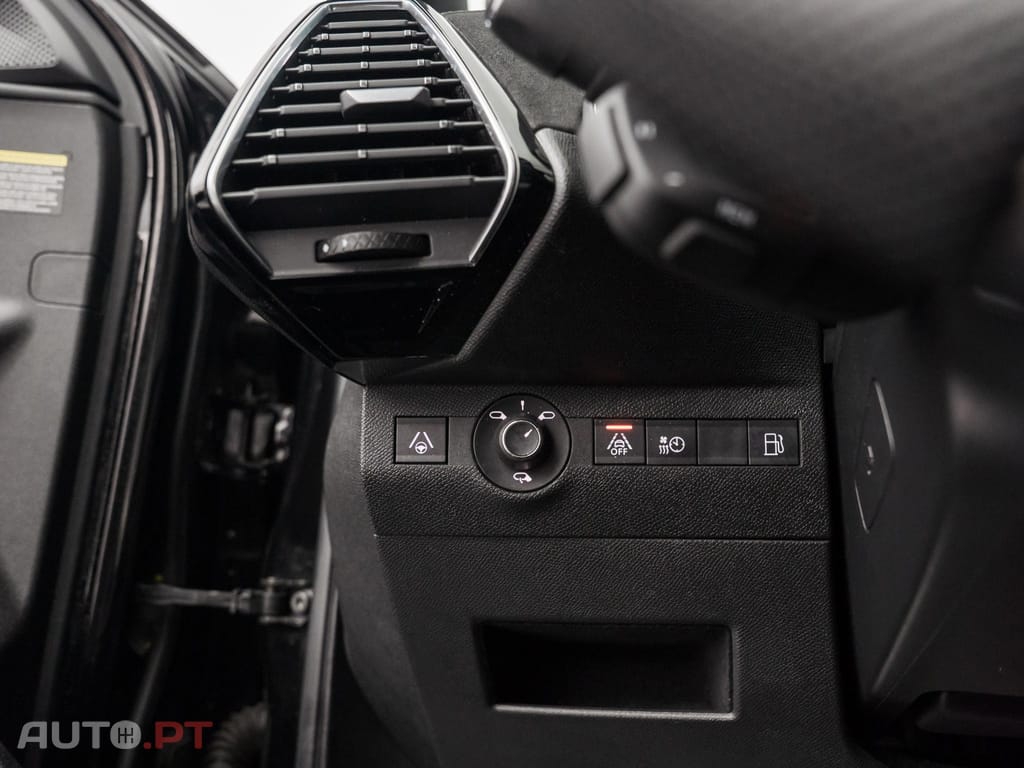 DS DS7 Crossback E-Tense Performance Line EAT8