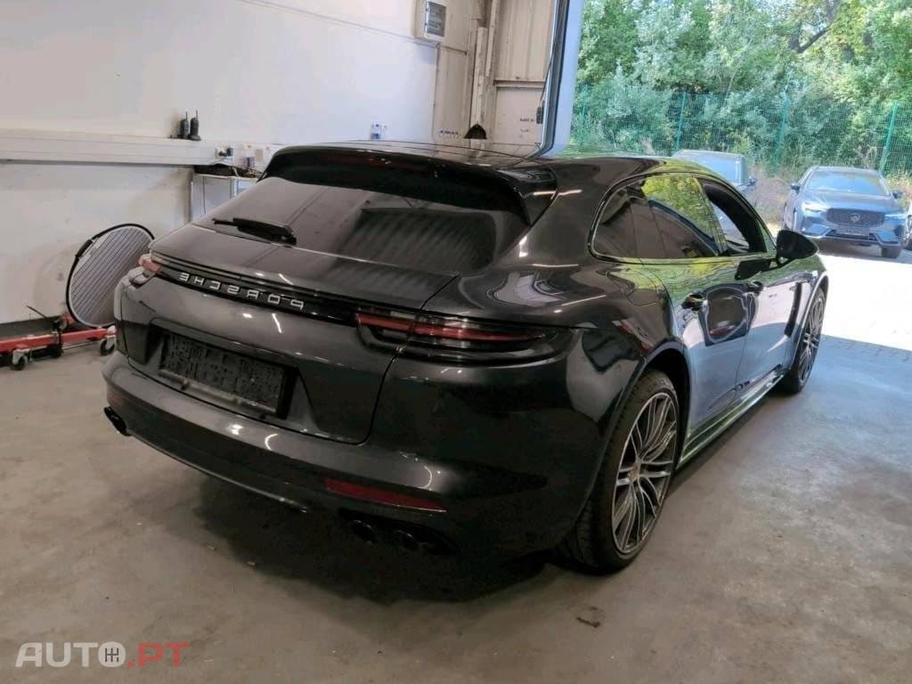 Porsche Panamera ST 4 E-Hybrid Sport