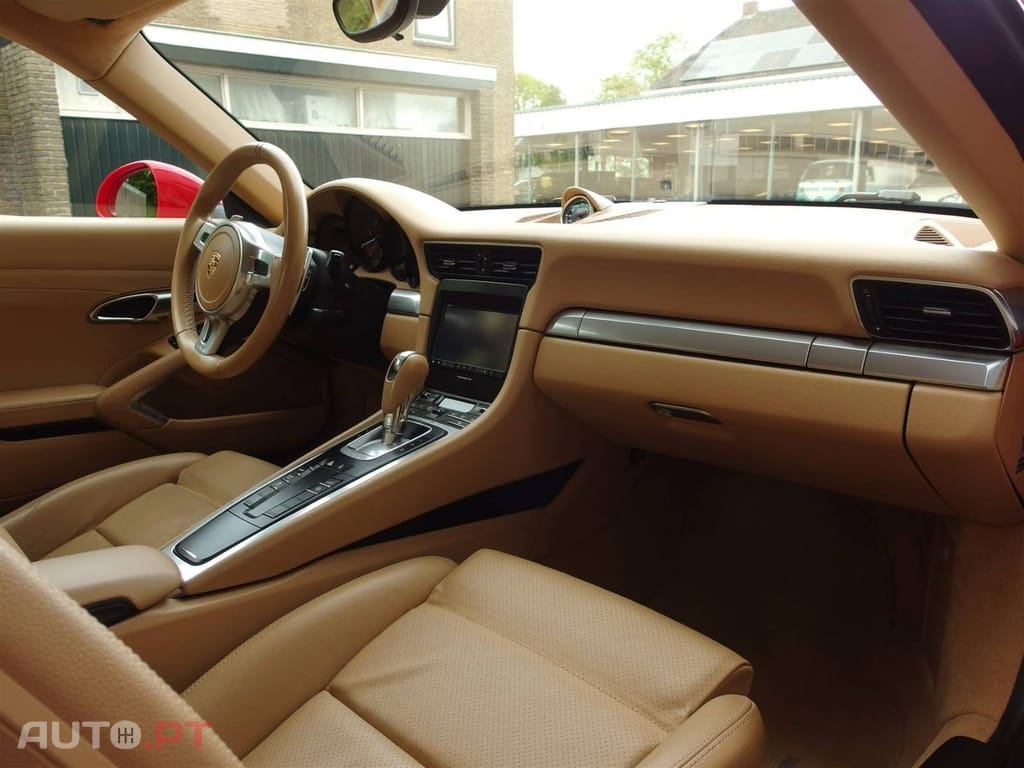 Porsche 911 Carrera