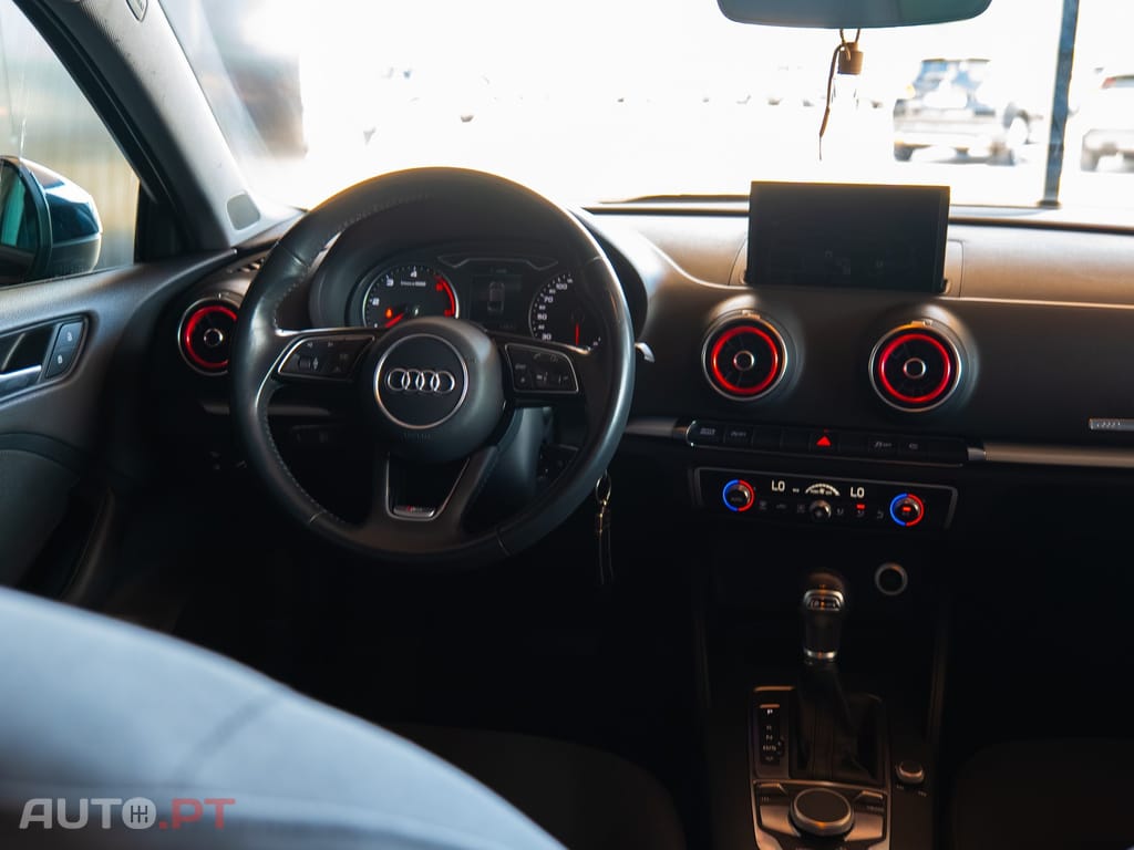 Audi A3 1.6 TDI S tronic