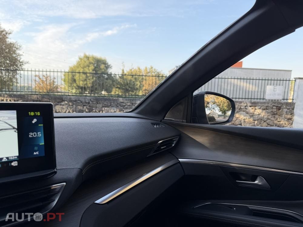 Peugeot 3008 1.6 Hybrid GT Pack e-EAT8