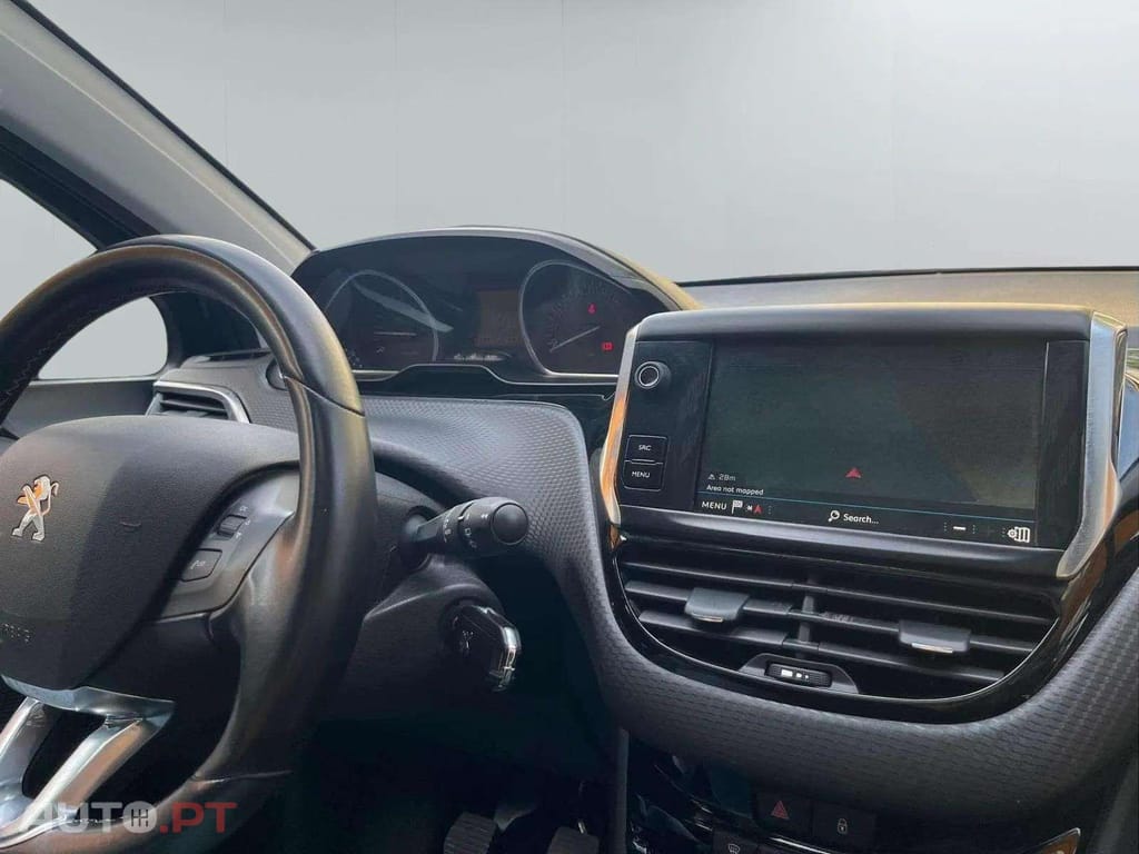 Peugeot 2008  1.2 PureTech Allure CROSSWAY
