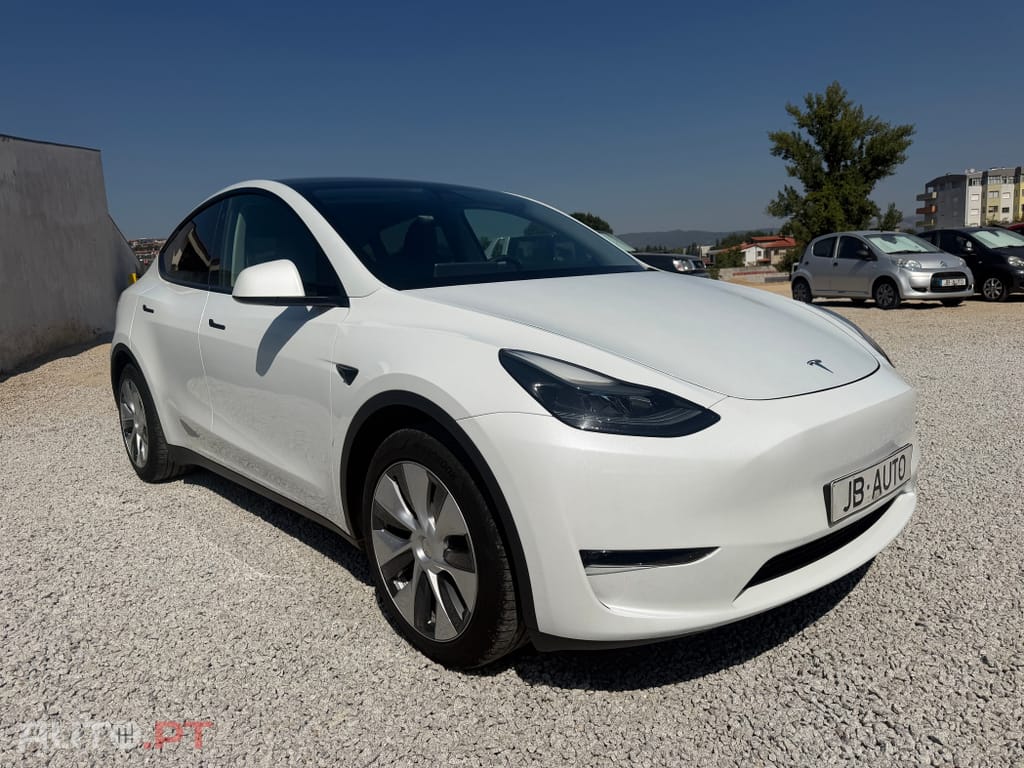 Tesla Model Y Long Range Dual Motor AWD
