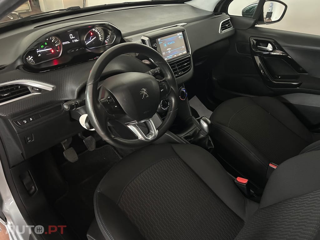 Peugeot 208 1.2 PureTech Style