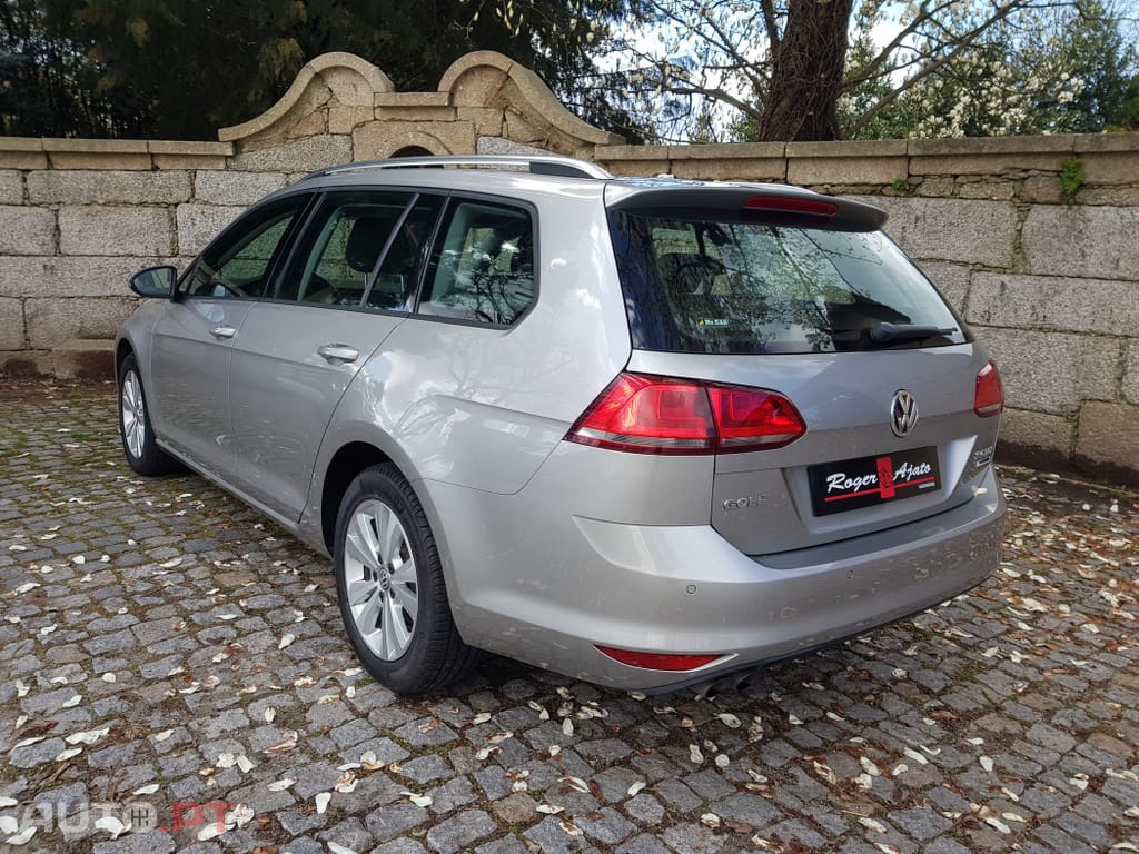 Volkswagen Golf Variant 2.0 TDi Highline DSG
