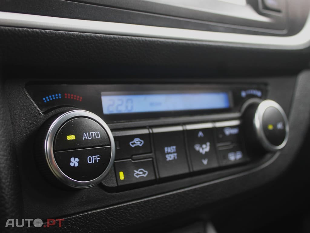 Toyota Auris 1.4 D-4D Exclusive