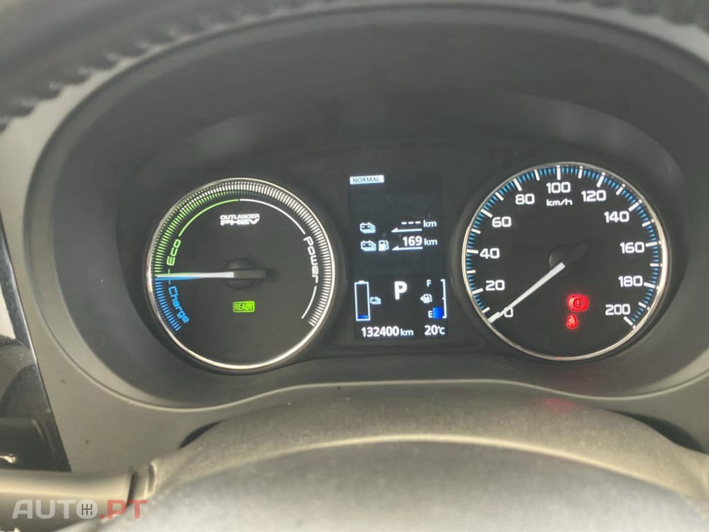 Mitsubishi Outlander 2.0 PHEV Intense Navi