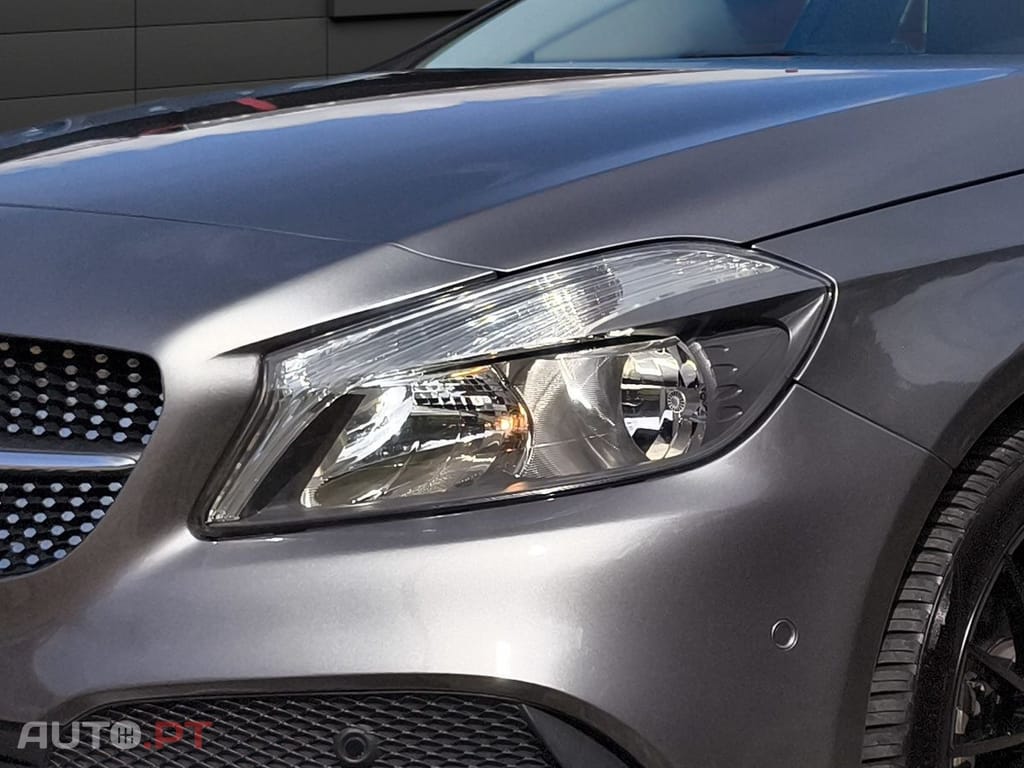 Mercedes-Benz A 180 d AMG Line