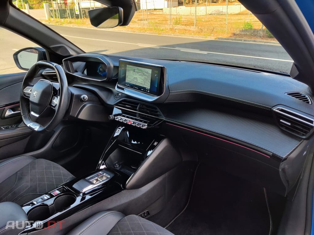 Peugeot E-208 50 kWh GT