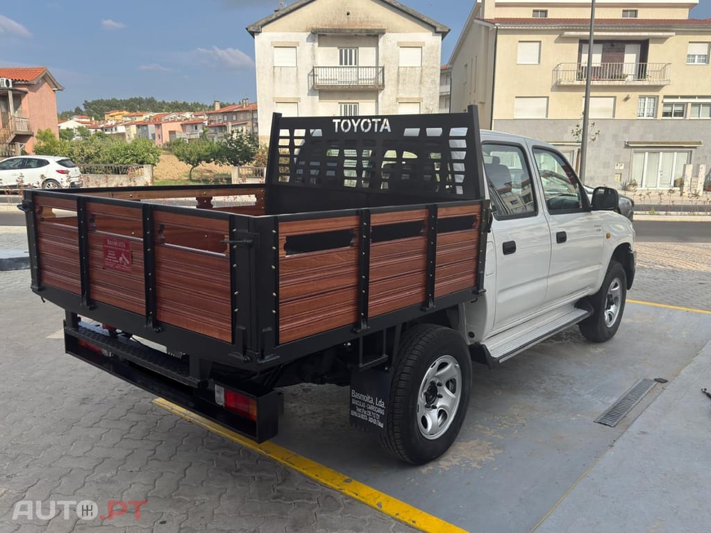 Toyota Hilux 2.5 D-4D 2WD CD AC