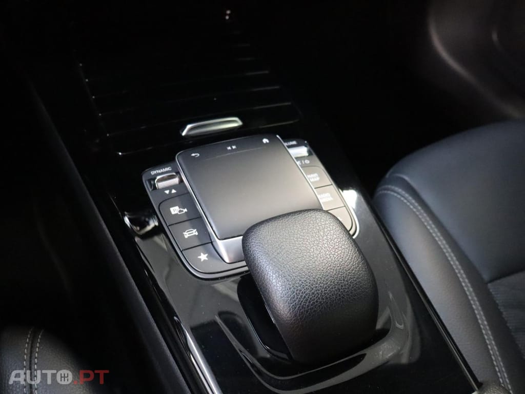 Mercedes-Benz A 250 e Auto