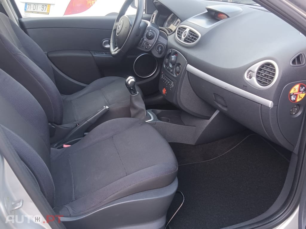 Renault Clio 1.2 SE Storia Confort