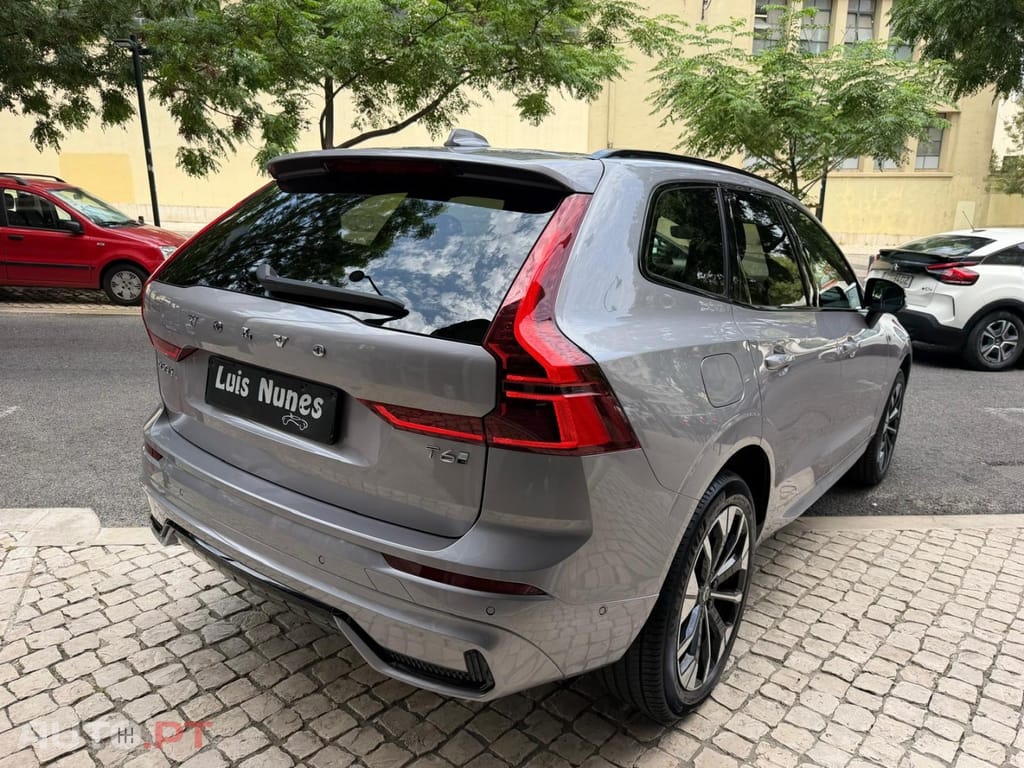 Volvo XC60 2.0 T6 PHEV Plus Bright AWD