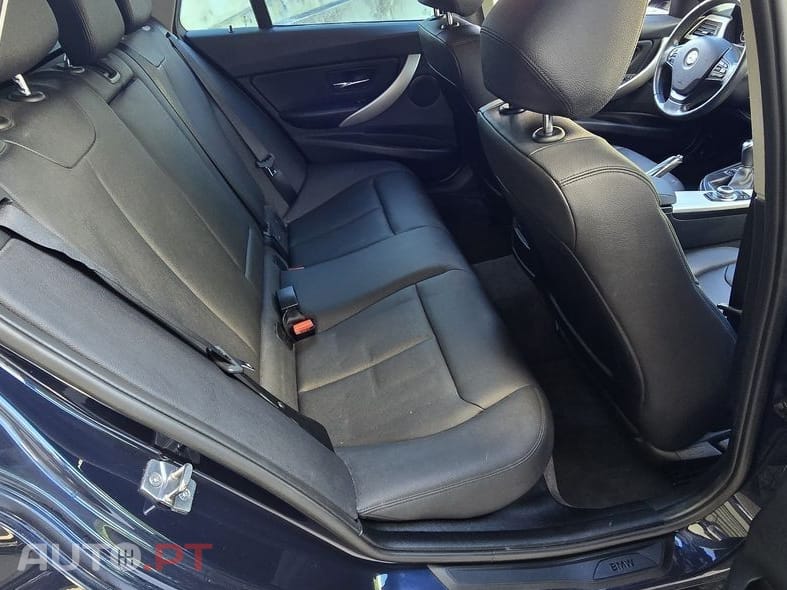 BMW 318 d Touring Blue Performance Luxury Line
