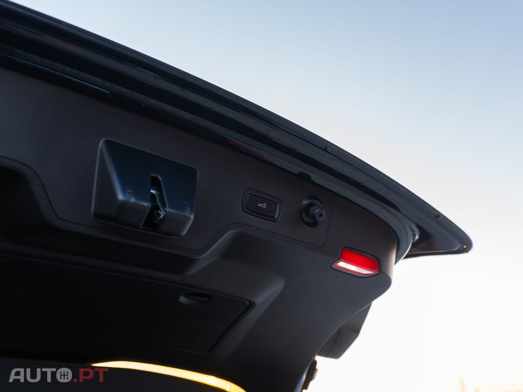 Porsche Panamera 4 E-Hybrid