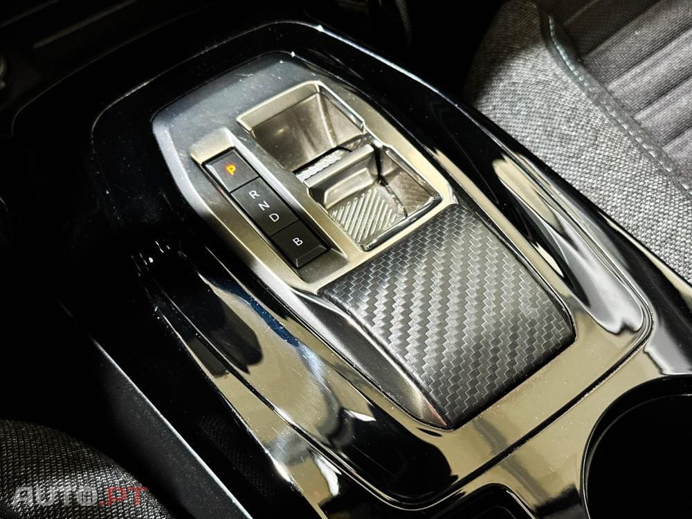 Peugeot E-208 50 kWh SE Style